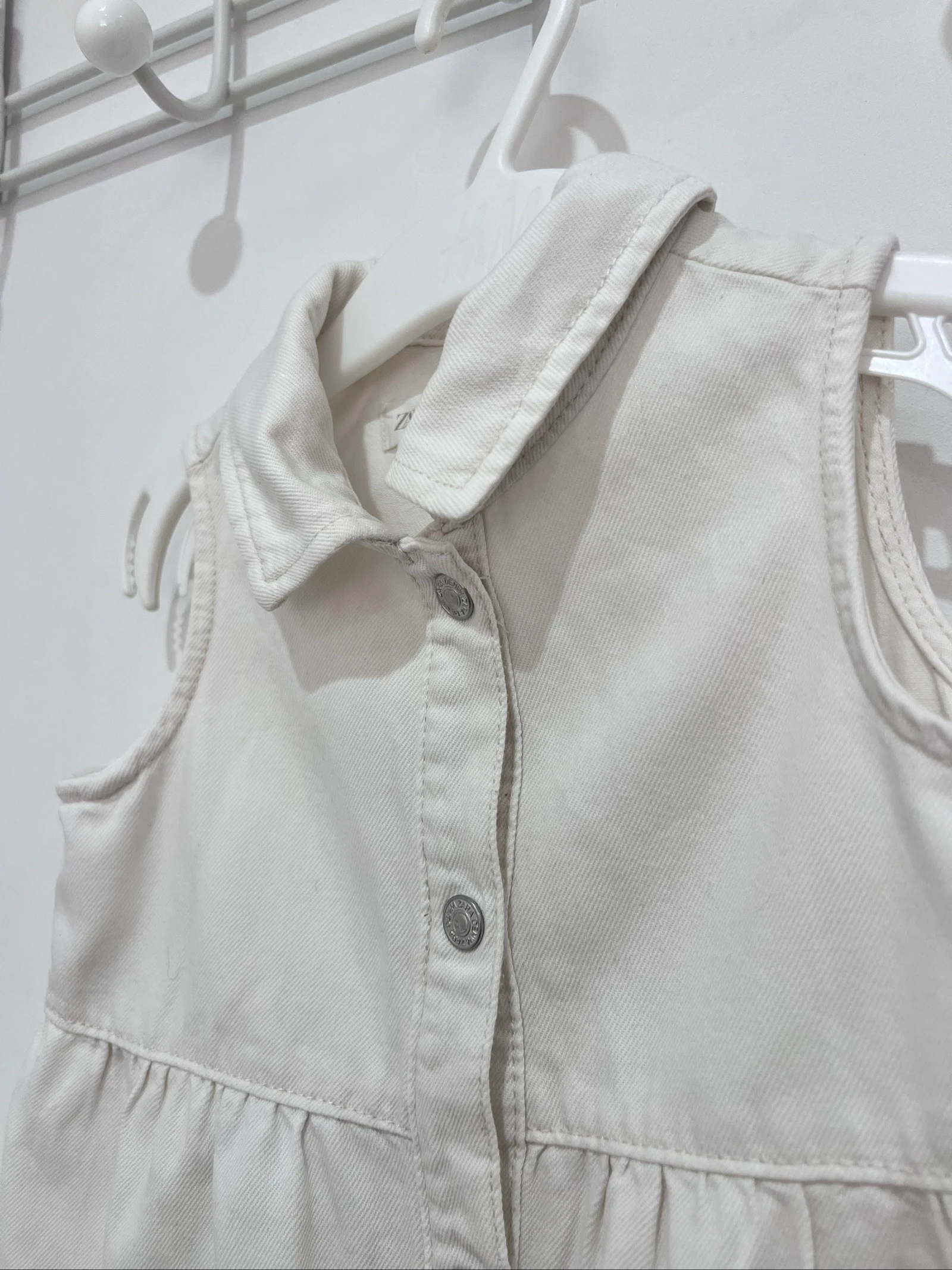 Vestido Denim | Zara| Tamanho 2 (92cm) – photo 4